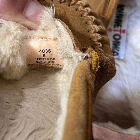Minnetonka Womens 6 Moccasins Cinnamon Suede Faux Fur Lined 4036 Cally - Picture 5 of 6